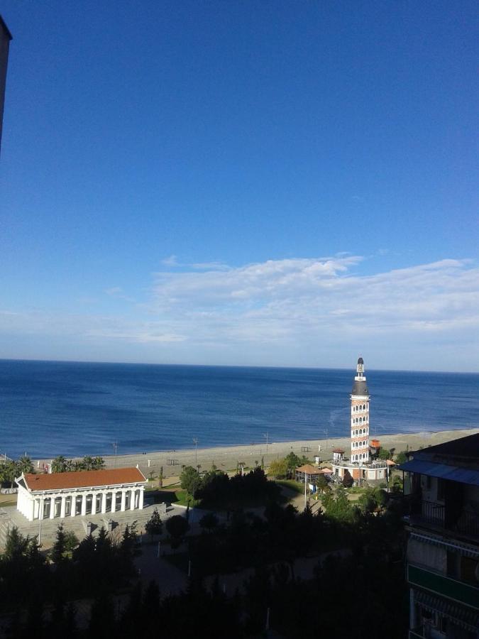 Batumi Orbi Sea Tawer Apartamento Exterior foto