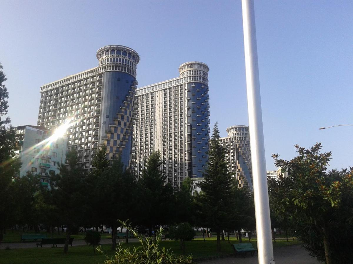 Batumi Orbi Sea Tawer Apartamento Exterior foto